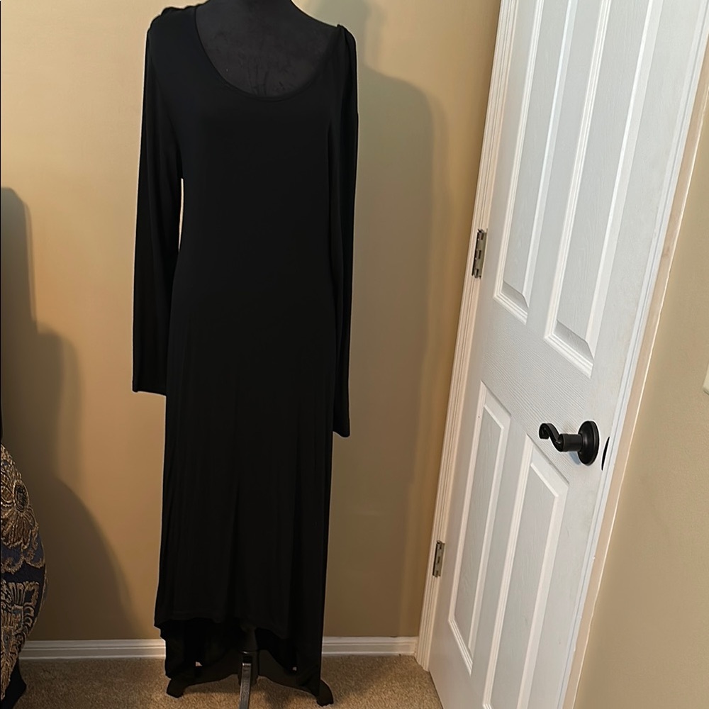 Charlie Paige Elegant Black Long Sleeve Dress